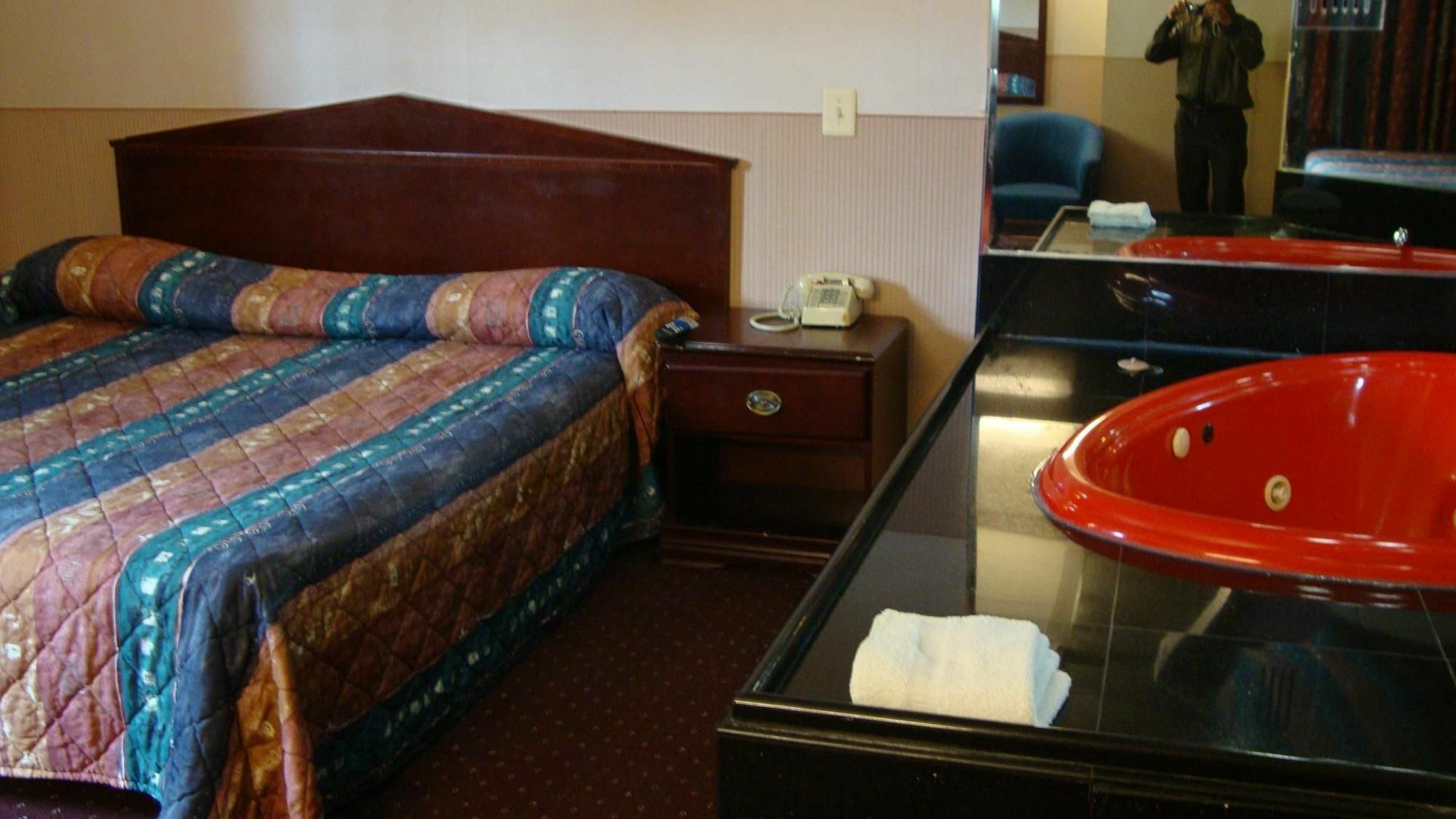 ניו יורק Riviera Motor Inn Brooklyn מראה חיצוני תמונה